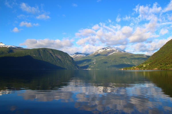 Фиорд в Норвегии 2015